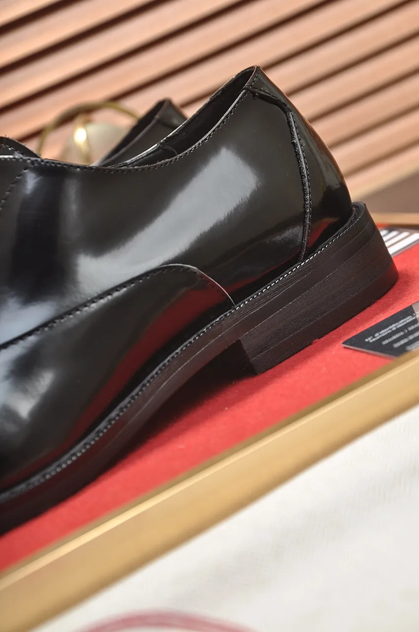 Men's shoes💰460💶[HERMES] (sheepskin lining)🍀Italian top luxury🍀He does not pursue novel styles and gorgeous colors, but attracts the favor of successful men with his flawless, elegant and classic style! This very, very comfortable, simple and stable style makes it easy to match any style! The pattern is absolutely 1:1 refined from the original case, and we strive for excellence in materials, imported cowhide + sheepskin lining💪💪💪extraordinary texture👍! .Black Brown Size: 38-45 (45 customized)